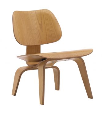 Vitra Plywood Group LCW Stuhl aus hellem Holz, Designklassiker für modernes Wohnen.